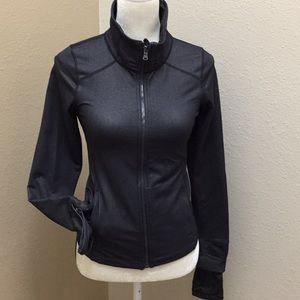 Under armor super cute and good layer jacket